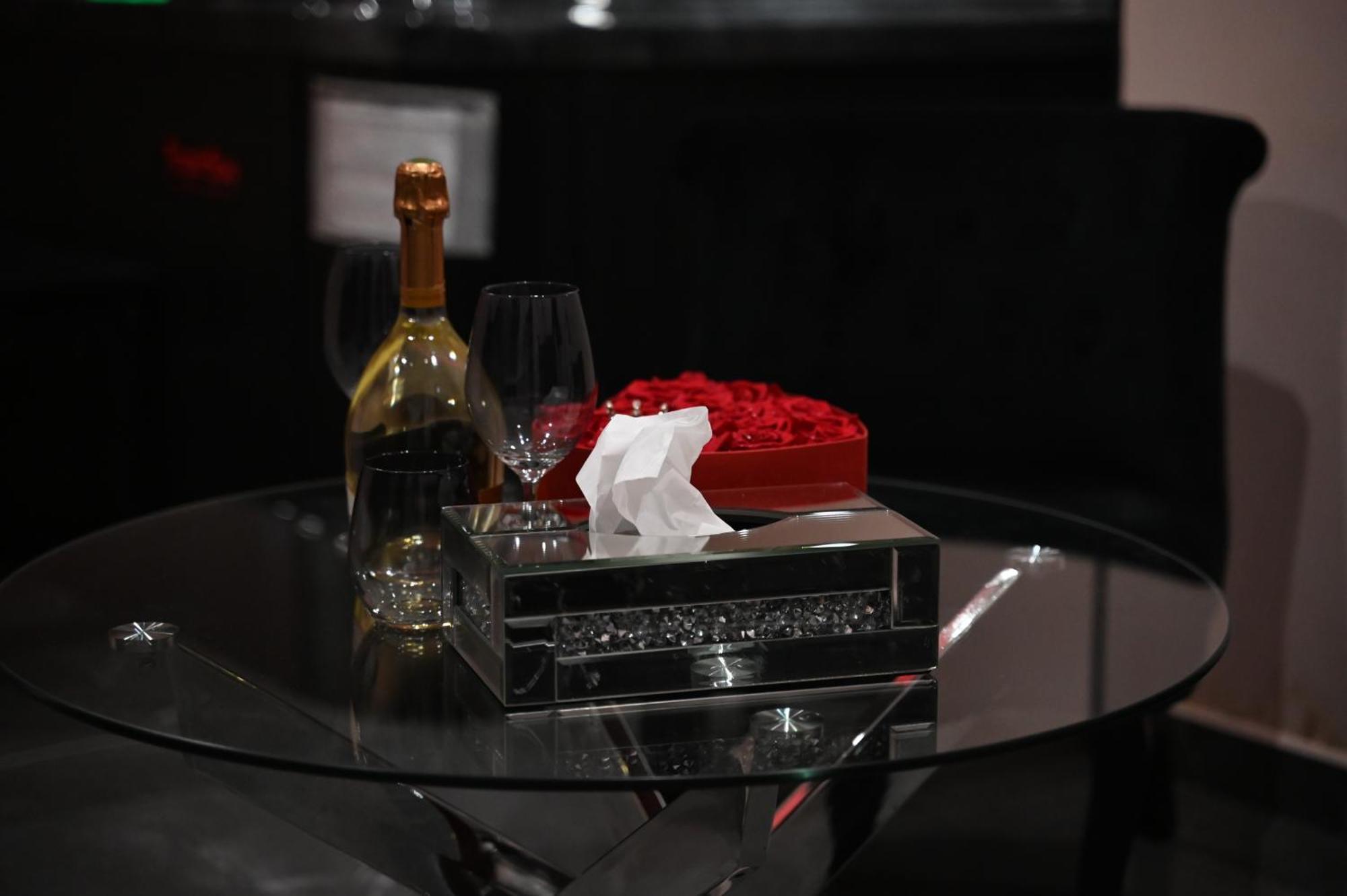 Love Time Marselha Exterior foto